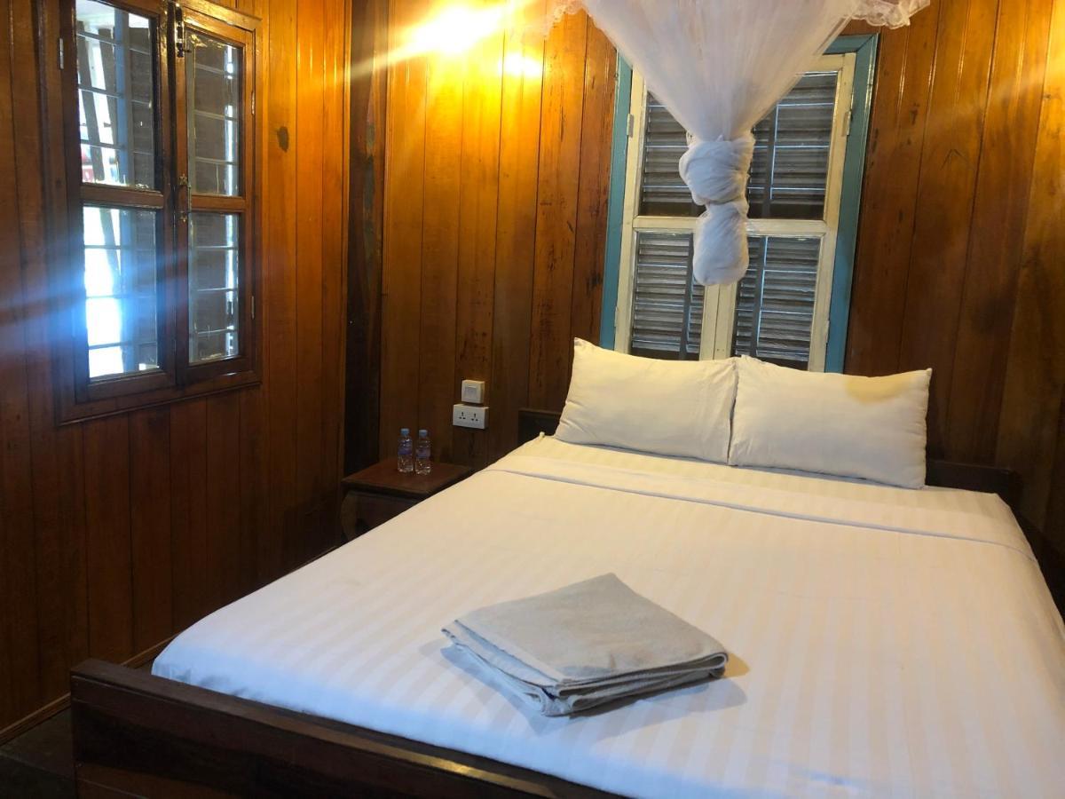 Nomad Guesthouse Krâchéh Zewnętrze zdjęcie