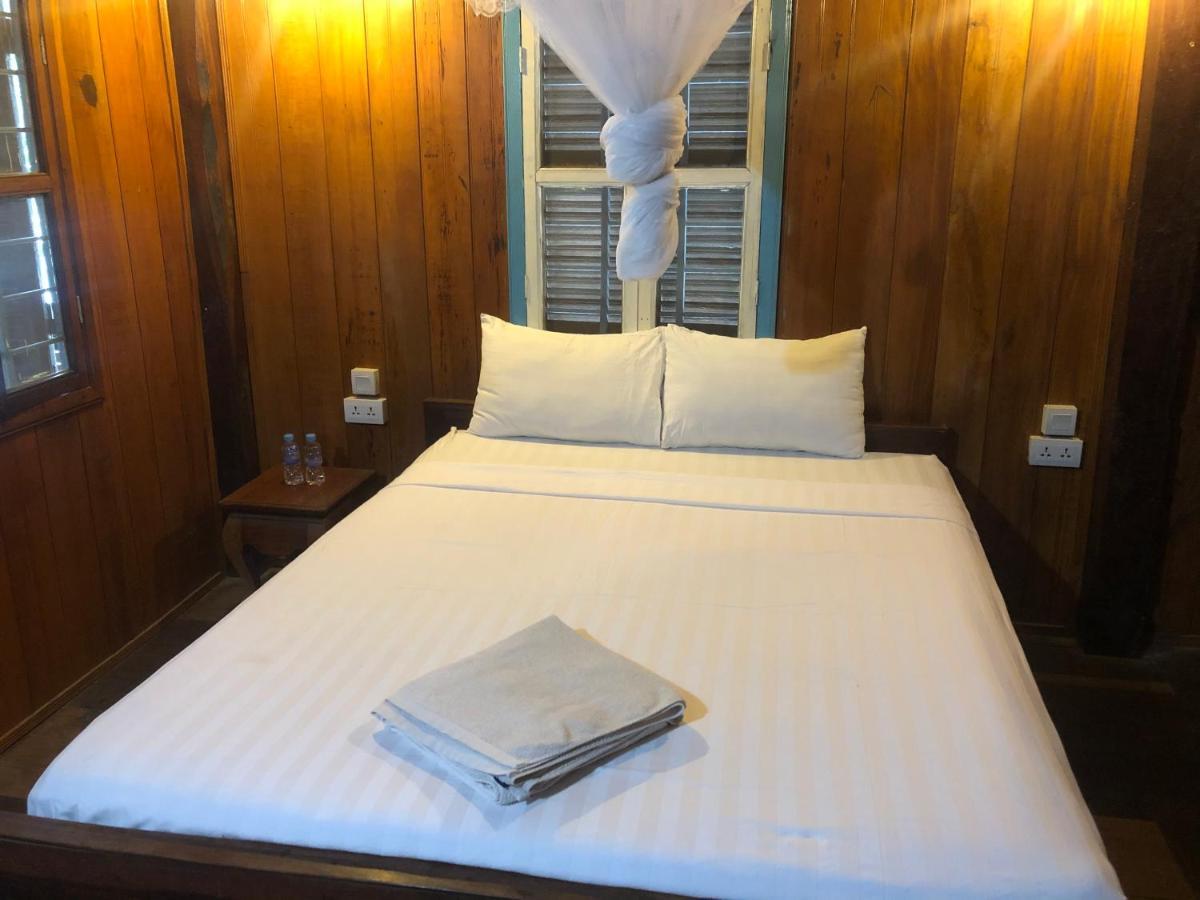 Nomad Guesthouse Krâchéh Zewnętrze zdjęcie