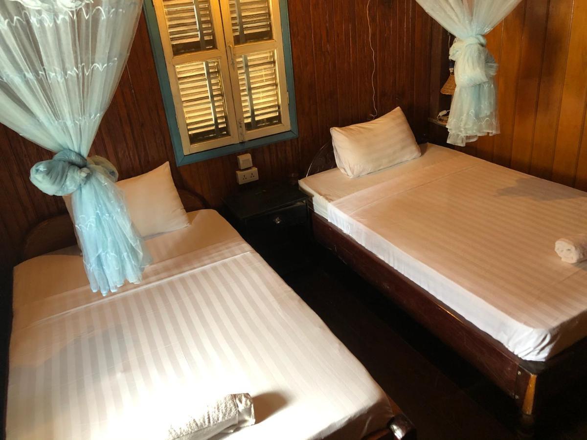 Nomad Guesthouse Krâchéh Zewnętrze zdjęcie