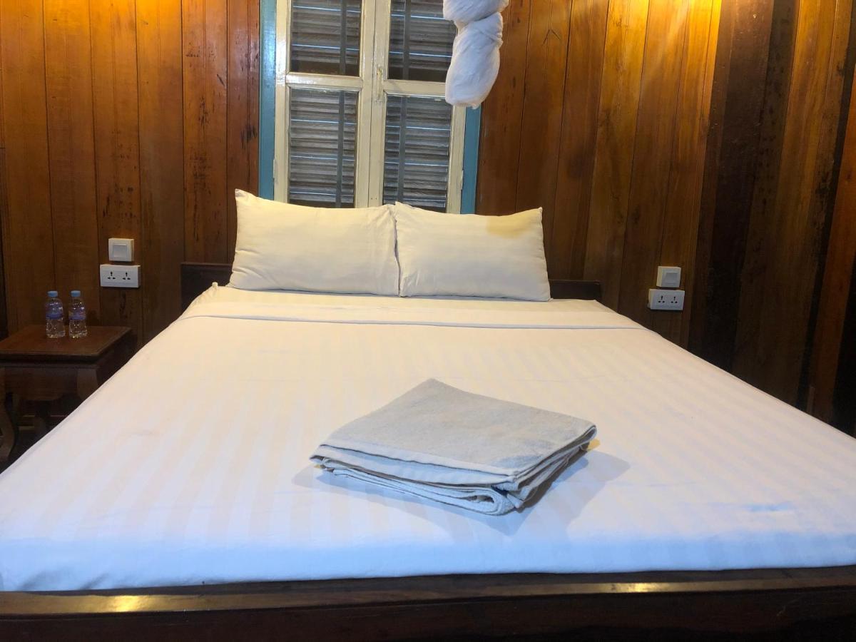 Nomad Guesthouse Krâchéh Zewnętrze zdjęcie