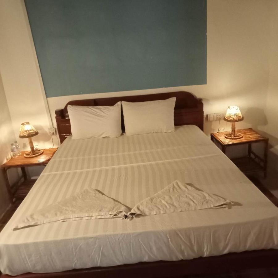 Nomad Guesthouse Krâchéh Zewnętrze zdjęcie