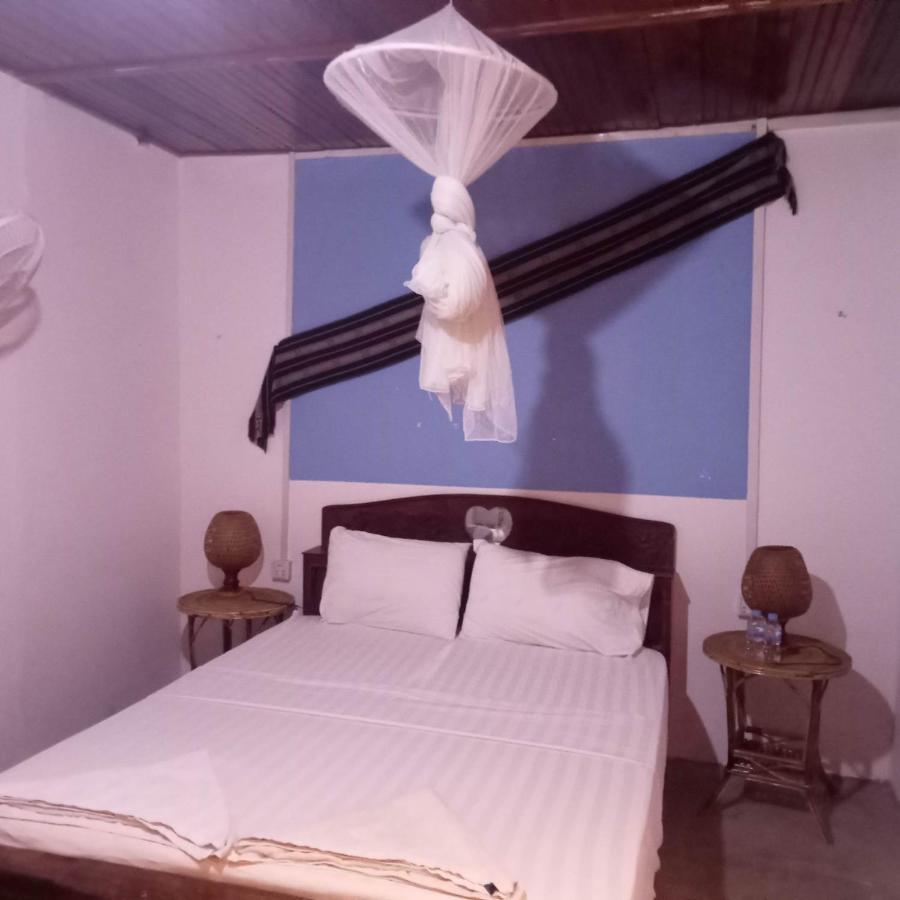 Nomad Guesthouse Krâchéh Zewnętrze zdjęcie